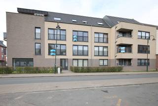 In a recent building, very well located, studio (39 m²) on the first floor on the left, consisting of a living room, without separate kitchen...