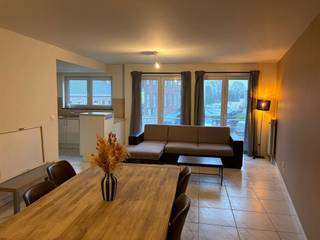 This energy efficient apartment (built 2001), located on the 1st floor includes: entrance hall with separate toilet, living room with open kitchen, storage room attached to the kitchen, 2 bedrooms, bathroom and terrace. Parking space behind the building included. EPC: 168 kWh/m². Immediately available.