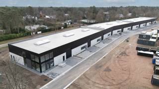 Dit kwalitatieve nieuwbouwproject bestaat uit 9 duurzame KMO-units, aangevuld met een loft en een landschapskantoor, en is gelegen te...
