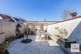 Deze instapklare woning in Gentbrugge is de ideale keuze voor wie op zoek is naar comfort, ruimte en een vlotte bereikbaarheid.De ligging is een...