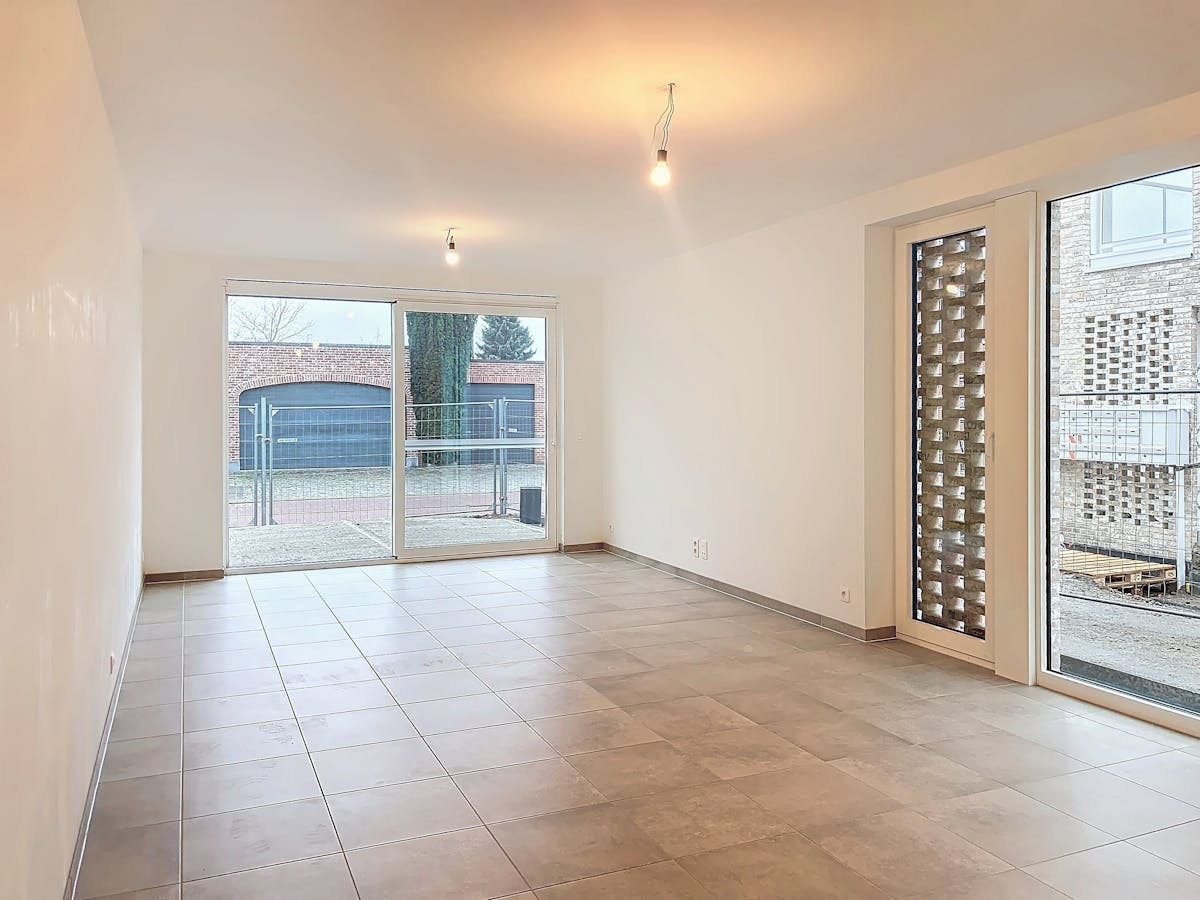 Gelijkvloers appartement te huur in Stabroek! - foto 2