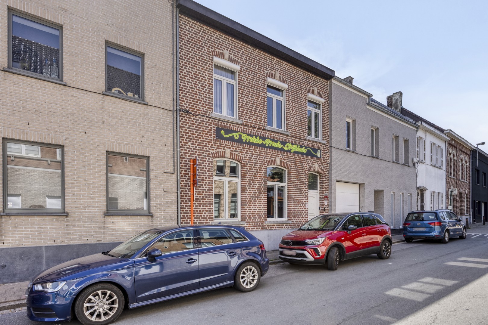 Verrassend ruime instapklare woning met 6 slaapkamers en zonnige tuin – hartje Meerbeke - foto 2