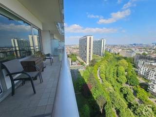 Faire offre à partir de 235 000 eurosTour virtuel: https://my.matterport.com/show/?m=bDif2LFKghLLumineux appartement d'environ 120 m² au 21ème...