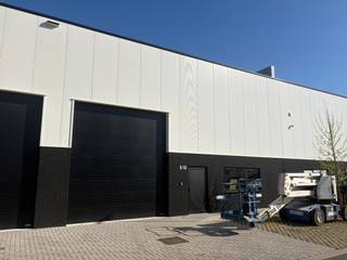 Op zoek naar een functionele en goed gelegen KMO-unit? In Herent bieden wij een KMO-unit te huur aan met een oppervlakte van 240m²...