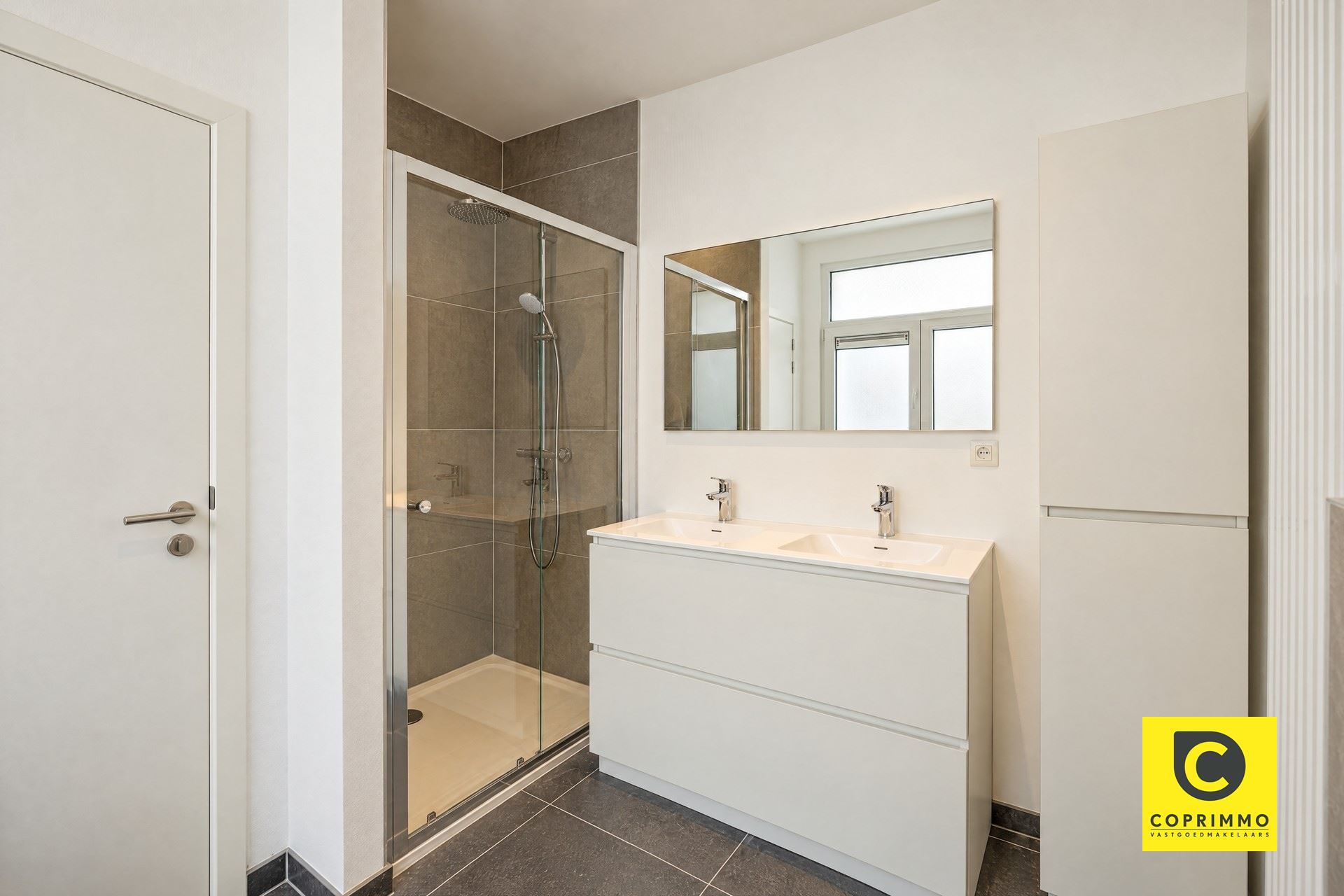 Gerenoveerd pareltje met 3 slpks, stadskoer & garage te Groenenhoek! - foto 5
