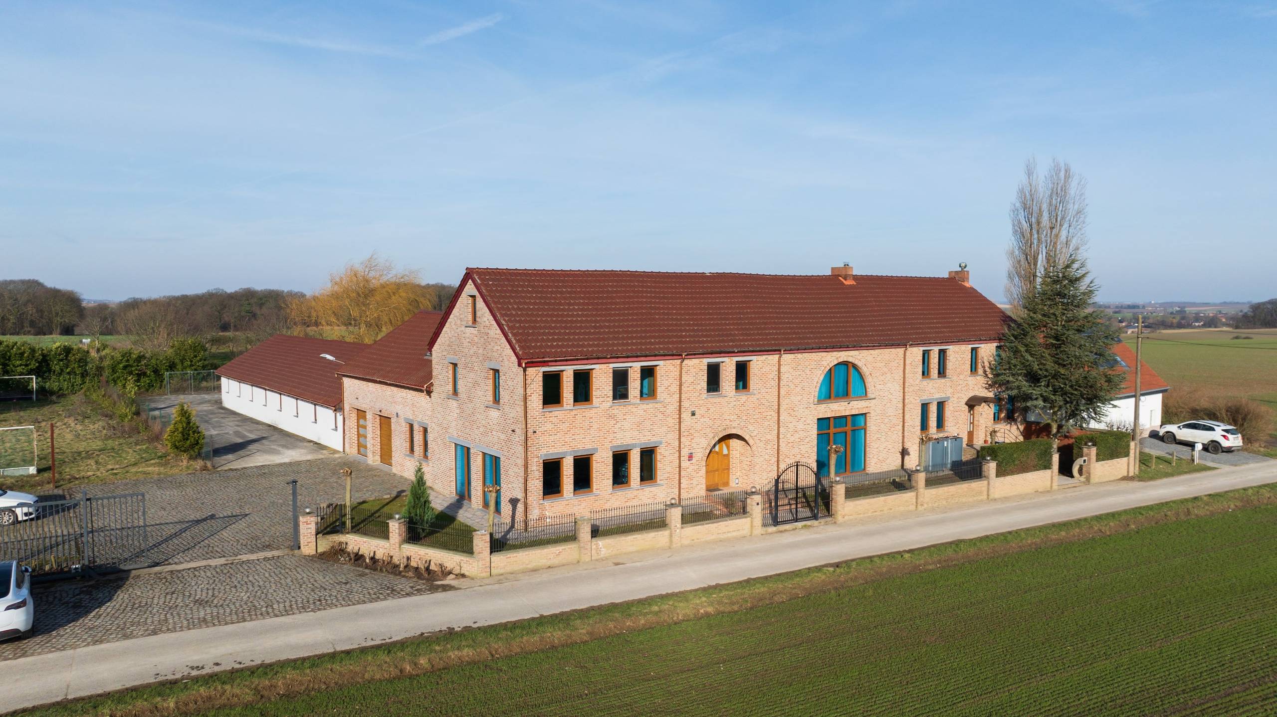 Rustig gelegen gerenoveerd landgoed op een domein van 7180m² - foto 5