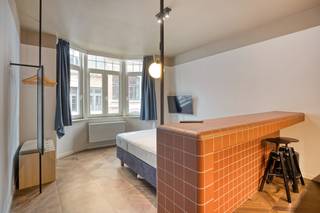 Deze prachtige studio ligt op een droomlocatie in het historische stadscentrum van Leuven. De locatie op de tweede verdieping van een kleinschalig...