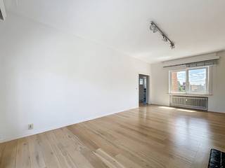 Elsene - Solbosch: Prachtig appartement met één slaapkamer en terras, gelegen op een steenworp van de ULB/VUB-campus.In een rustig gebouw bevindt...