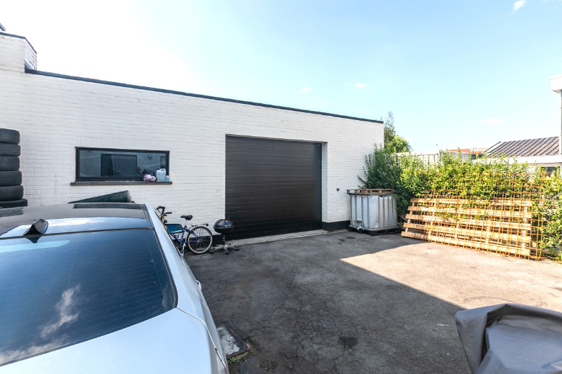 Unieke combinatie van ruim wonen en werken in hartje Waregem. - foto 3