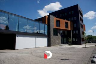 Deze instapklare kantoren maken deel uit van een recent gebouw langsheen de Brugse Ring (aan de Warandebrug/Boudewijnbrug), strategisch...