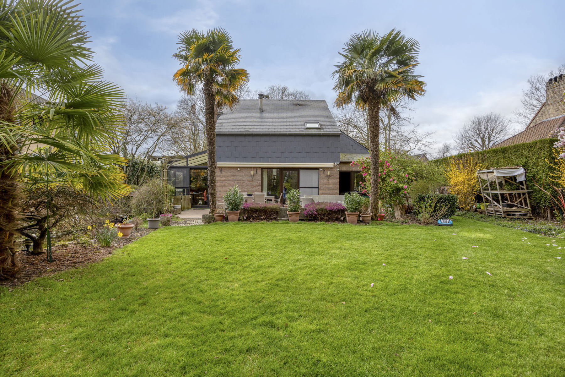 Une villa charmante dans un quartier agréable à Dilbeek. - photo 2