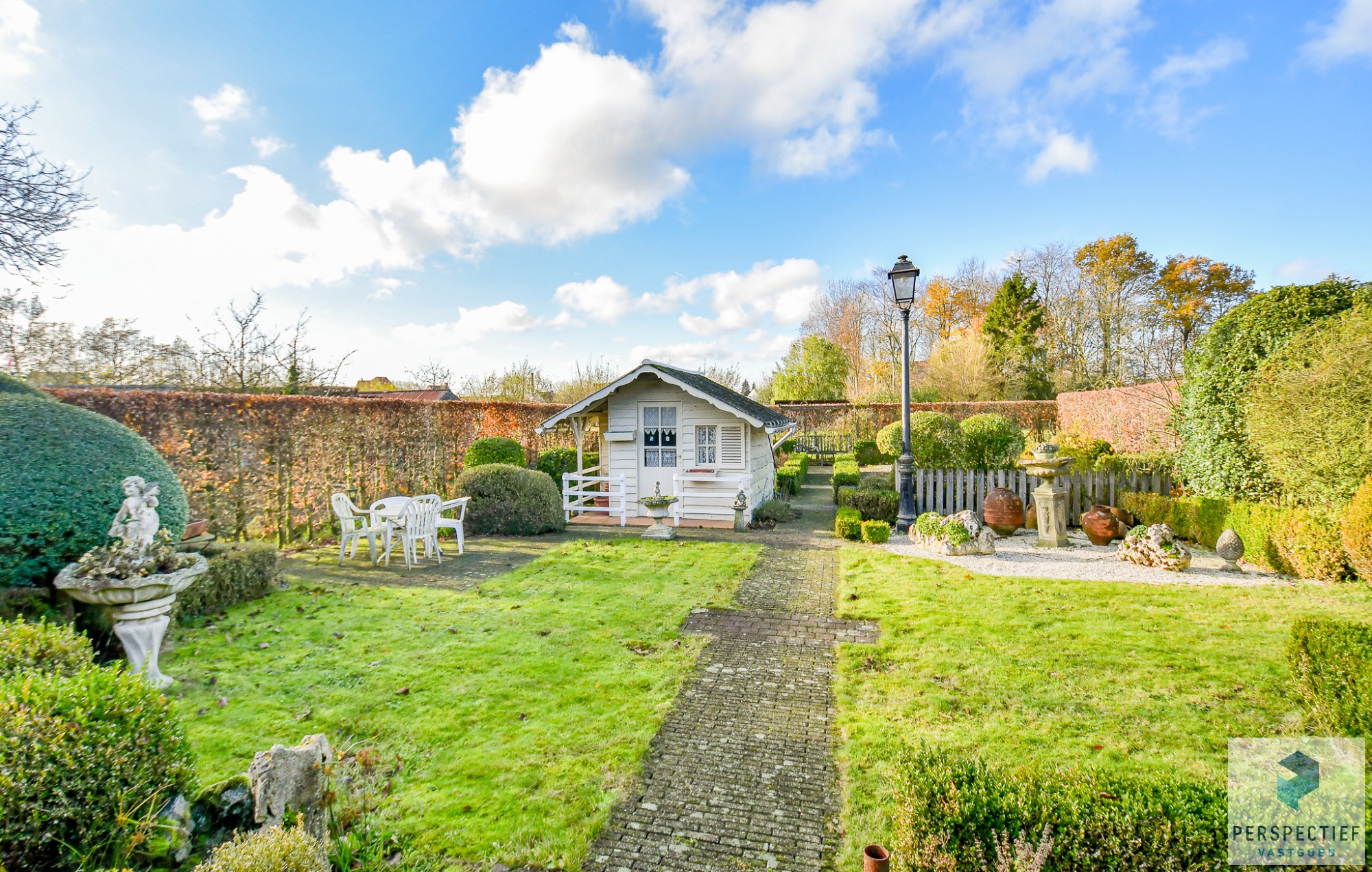 Ruime te renoveren woning met grote tuin op 858m² - foto 3