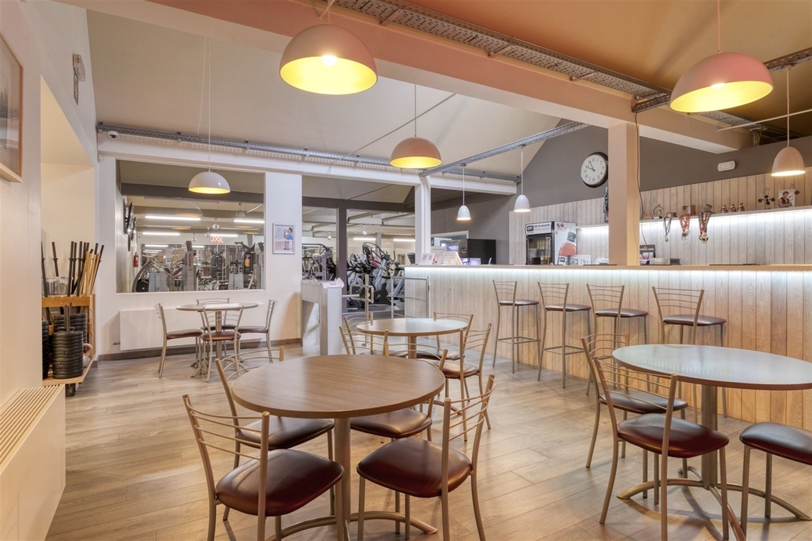 Commercieel gebouw met woonst - foto 2