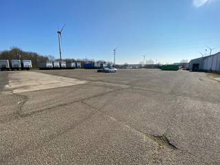 Buiten Terrein te huur 5.000m² tot 18.000m²incl.- weegbrug- volledig omheind- camera bewaking...