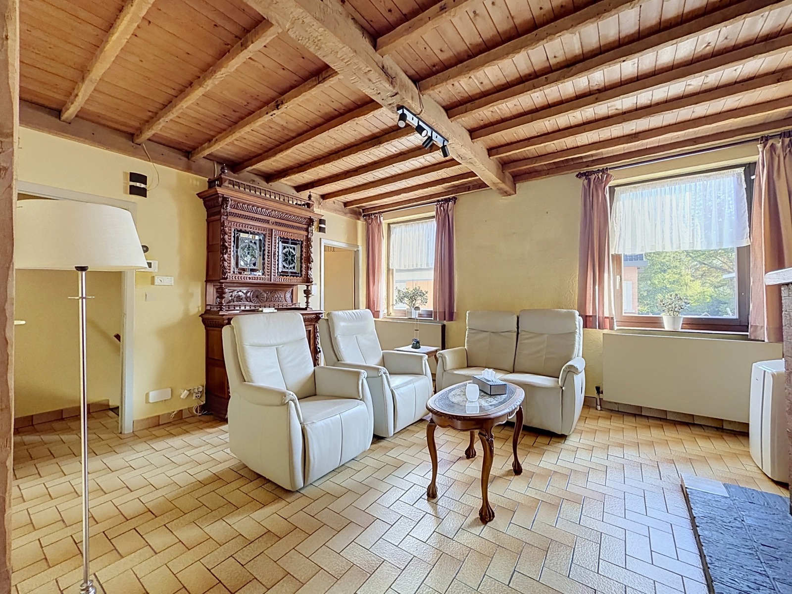 Ruime woning met 2 SLPK, Garage én Werkplaats/Magazijn! - foto 5