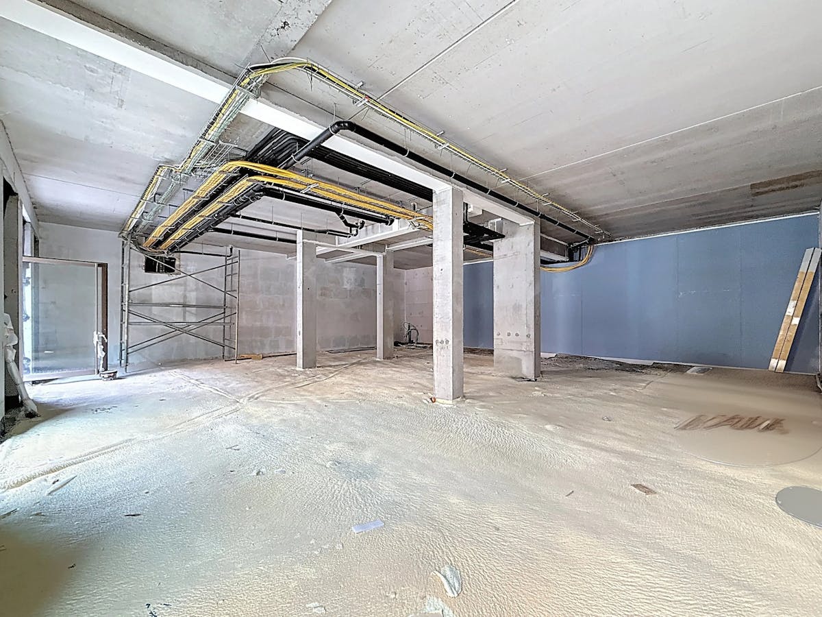 Nieuwbouw handelspand in D'Oude Vesting te Kortrijk - foto 4