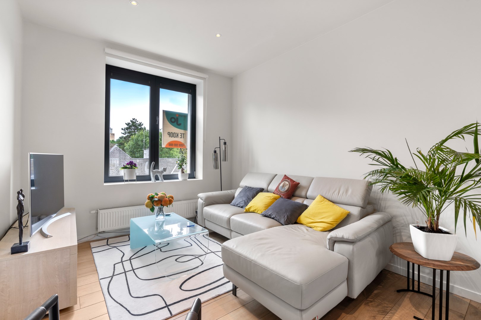 Magnifique appartement de 2 chambres avec terrasse ensoleillée, à proximité du centre. - photo 2