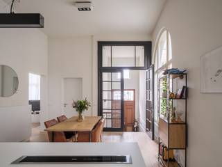 Uitzonderlijk duplexappartement, gelegen in een stijlvolle residentie, op slechts enkele meters van de Kouter en de Koestraat in Gent.Dit ruime...