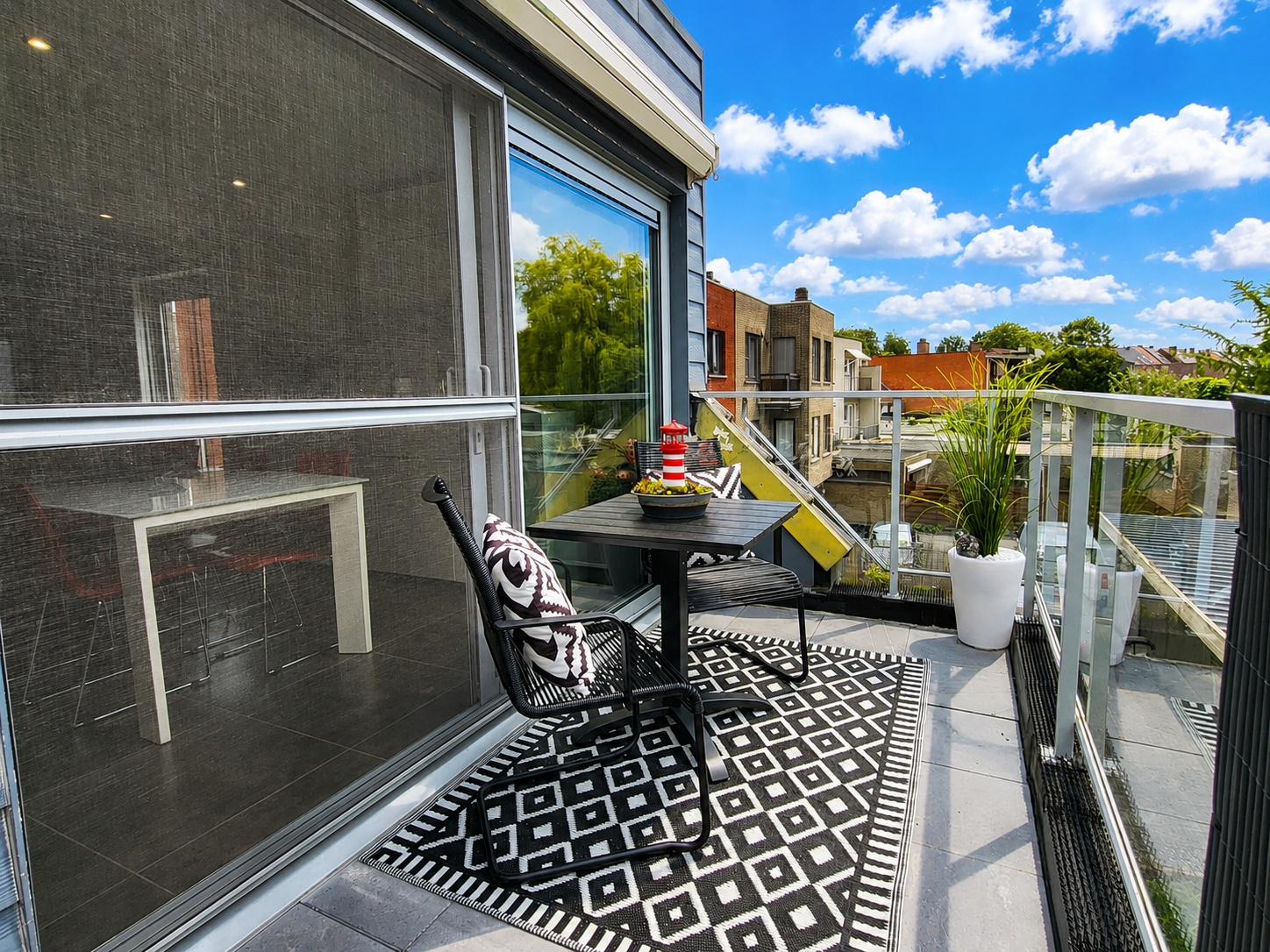 Op zoek naar een instapklaar appartement waar comfort en een uitstekende ligging samenkomen?  - foto 5