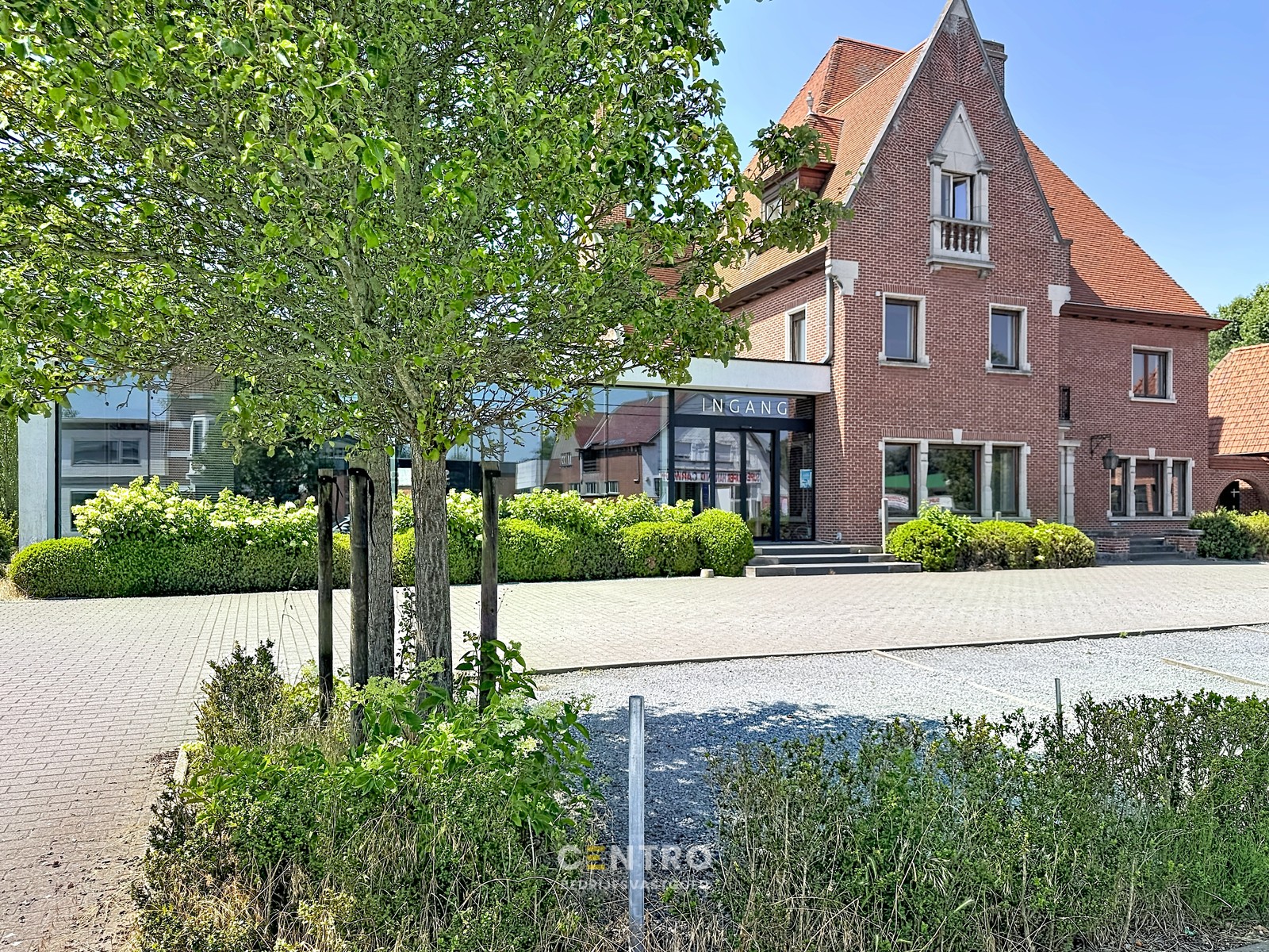 Commerciële site met woonst op toplocatie te Roeselare! - photo 2