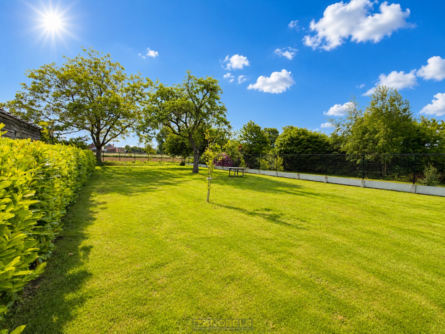 Te koop, Karaktervolle villa met dubbele garage en aangename tuin te Geraardsbergen! - foto 4
