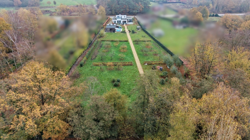 Moderne villa 247m² met bijgebouw-garage en zwembad op 58 are - photo 4