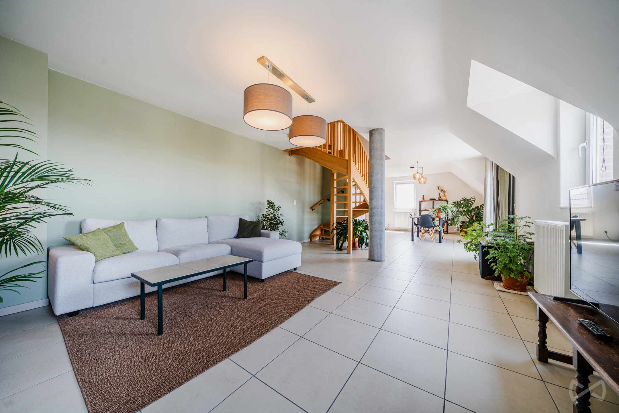 Duplex 2 slaapkamers te huur dichtbij winkels - foto 4