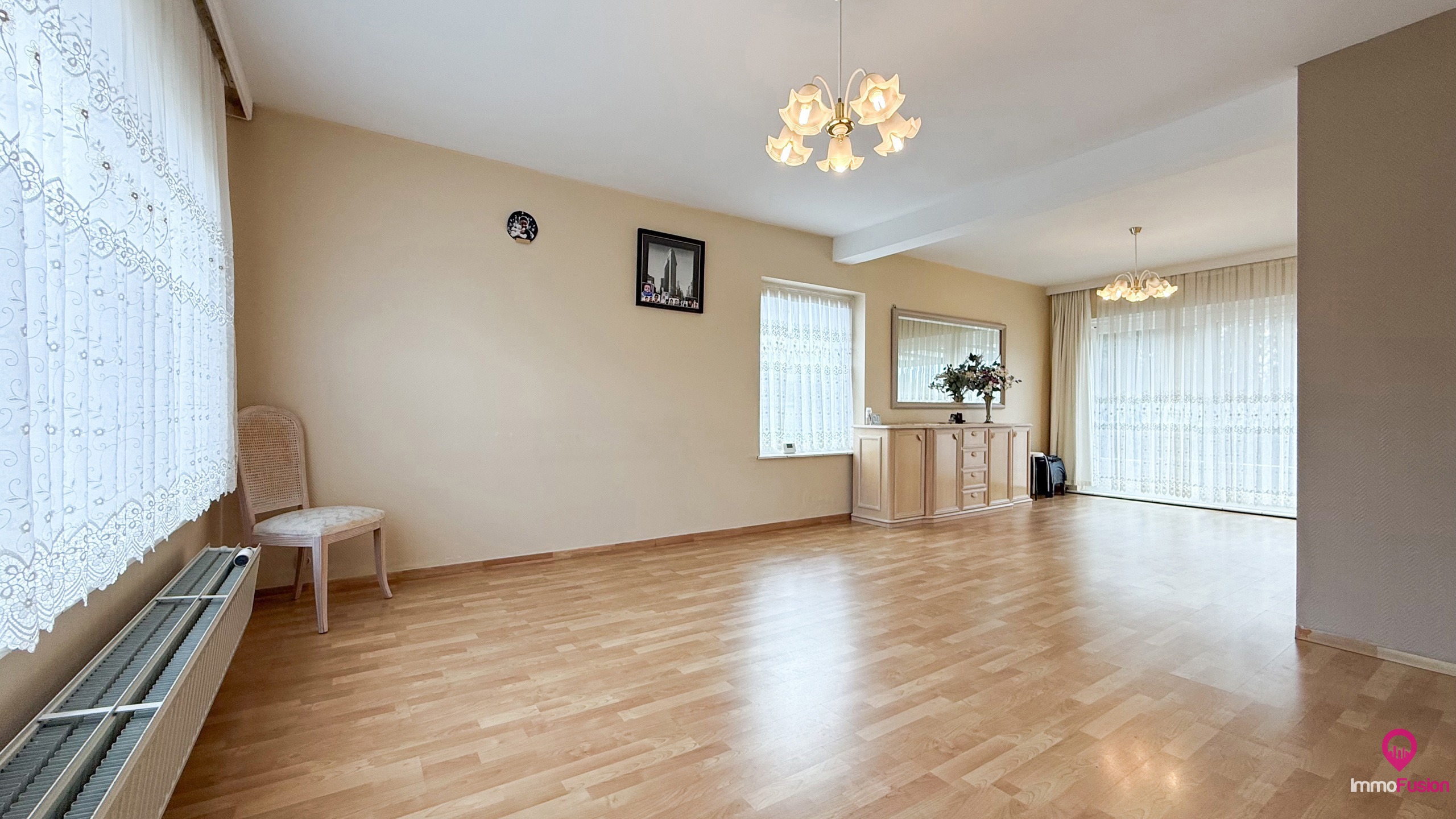 Instapklare woning met 3slpks, kelder en mooie tuin in Ham! - foto 2