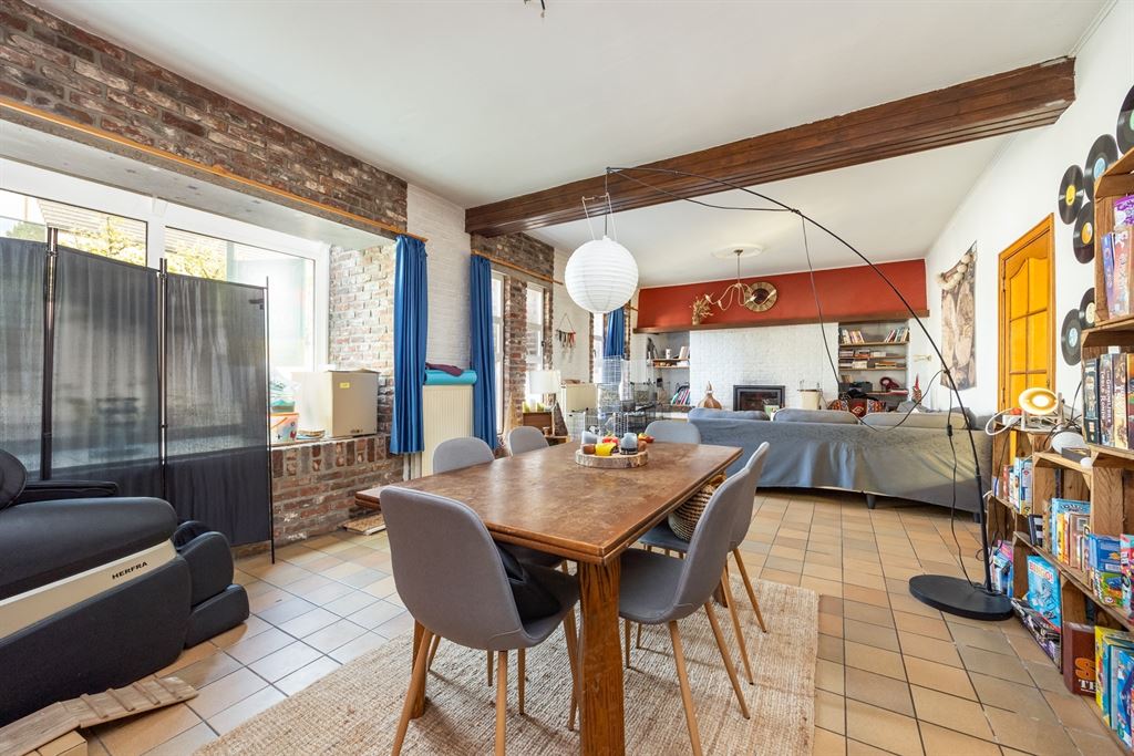 Ruime op te frissen woning met groene tuin! - foto 2