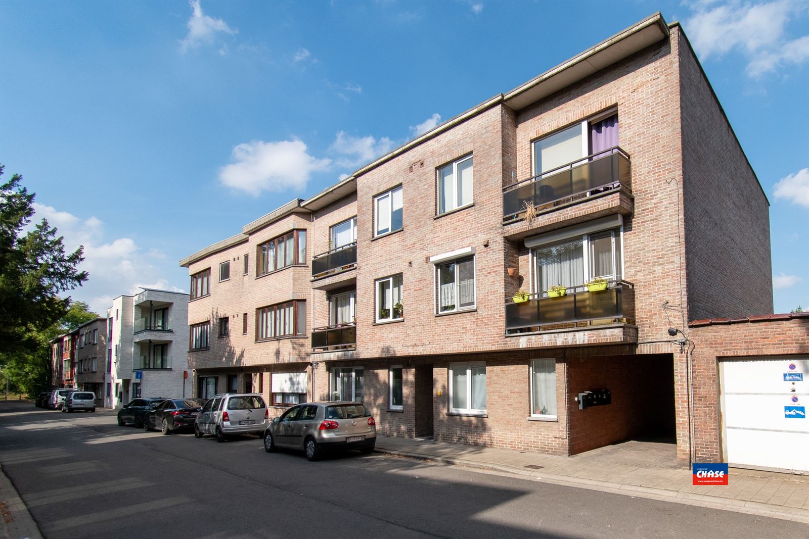 Gelijkvloersappartement met 2 slpks, tuin + garage - foto 1
