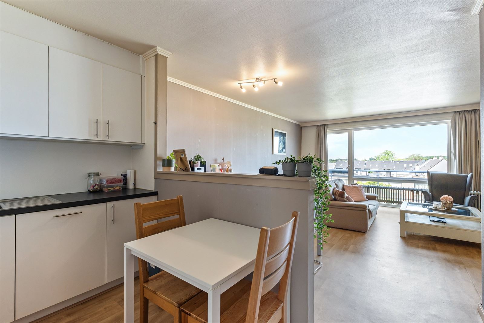 Centraal gelegen appartement met 2 slaapkamers! - foto 5