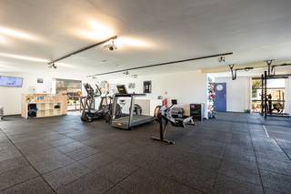 Mooi groot handelshuis met commerciële ligging nabij het centrum van Oostmalle.Deze woning kan dankzij de ruime oppervlakte ook perfect ingericht...