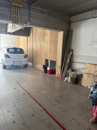 twee parkeerplaatsen in residentie ' Orion' in het centrum van Blankenberge.Automatische ingangspoort en verlichting voorzien, vraagprijs : 45.000...