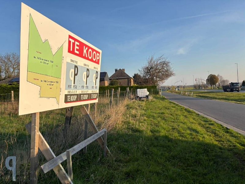 Royale bouwgrond voor het bouwen van een OB - foto 3