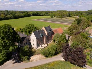 Domaine unique du château de Heerlijkheid van BerentrodeCe domaine unique, mieux connu sous le nom de Heerlijkheid van Berentrode, est une...