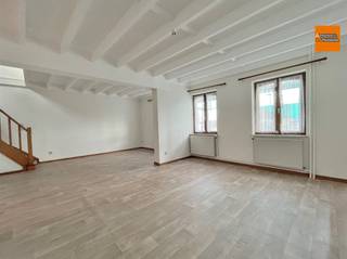 Appartement/duplex avec deux chambres et une terrasse. Cette appartement est située dans un petit immeuble d'appartements à Everberg.La disposition...