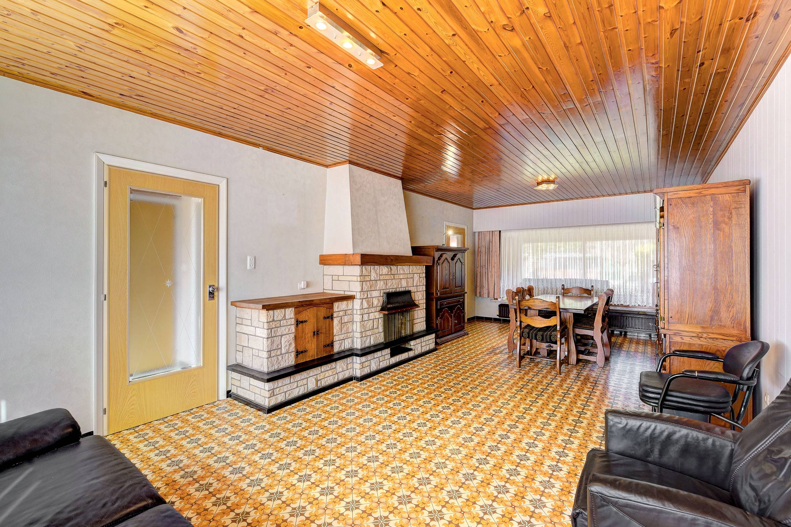 Ruime 3 slaapkamerwoning met garage te Rillaar. - foto 3