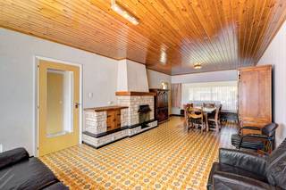 [[ DIT PAND NEEMT DEEL AAN DE ERA OPEN HUIZEN DAG OP 6/12 VAN 9:30 TOT 10:30 ]]
<p><strong>Ruime 3 slaapkamerwoning met garage op een terrein van 4a80ca te Rillaar. Vlakbij de dorpskern en op enkele minuten van de oprit van de E314.</strong></p><p>Bekijk de woning hier. alvast volledig virtueel zowel binnen als buiten.</p><p><u>Indeling</u>:</p><p><u>Gelijkvloers</u>: Inkomhal, ruime woonkamer met aansluitend de keuken en een naastgelegen berging/ wasplaats. Tot slot is er achter nog een ruime veranda. Omheinde tuin tuinberging en een garage.</p><p><u>Kelderverdieping</u>: Deels onderkelderd.</p><p><u>Eerste verdieping</u>: Nachthal, badkamer en 3 slaapkamers.</p><p><u>Tweede verdiepin</u>g: Ruime bergzolder.</p><p><u>Extra troeven</u>:</p><ul><li>Goede verbinding met openbaar vervoer .</li><li>Nabij de dorpskern van Rillaar.</li><li>Op wandelafstand van 2 scholen.</li><li>Omheinde tuin.</li><li>Op enkele minuten van de oprit van de E314.</li></ul><p><strong>Bel even voor een vrijblijvend bezoek of kijk zeker ook op </strong><strong>www.era.be/janssens</strong><strong> voor meer info en detail maten.</strong></p>