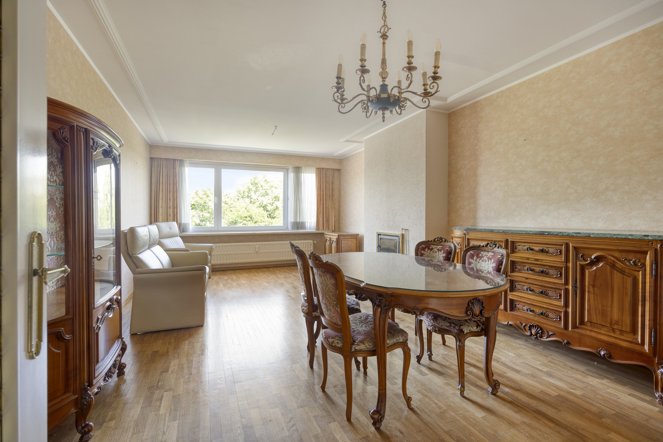 Verzorgd 2-slaapkamerappartement met garage in Jette - foto 4