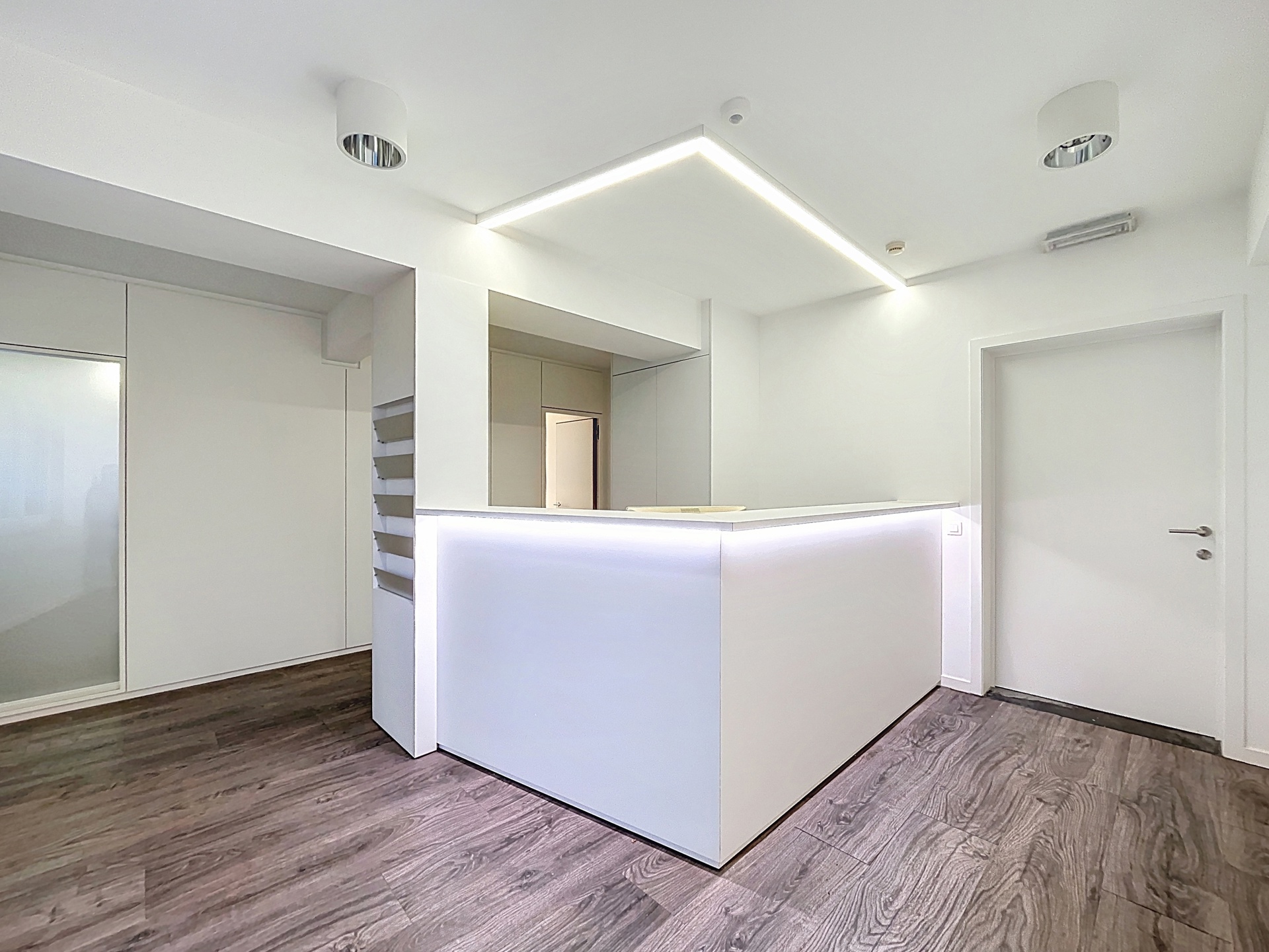 Veelzijdige kantoor/praktijkruimte op toplocatie - foto 2