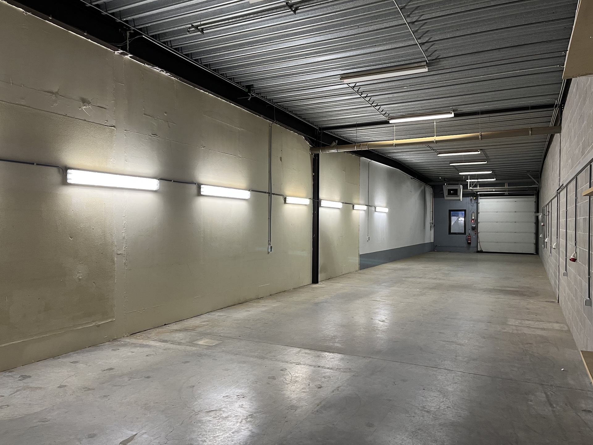 Magazijn  185m² te huur - foto 3