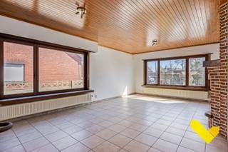 Bekijk zeker ook de 3D virtuele rondleiding en krijg zo nog beter een beeld van wat deze woning u te bieden heeft!Deze woning heeft volgende...