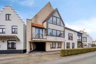 In het historische hart van Oude Knokke, op slechts 200 meter van de Groentemarkt, bevindt zich deze uitzonderlijke opbrengsteigendom met...