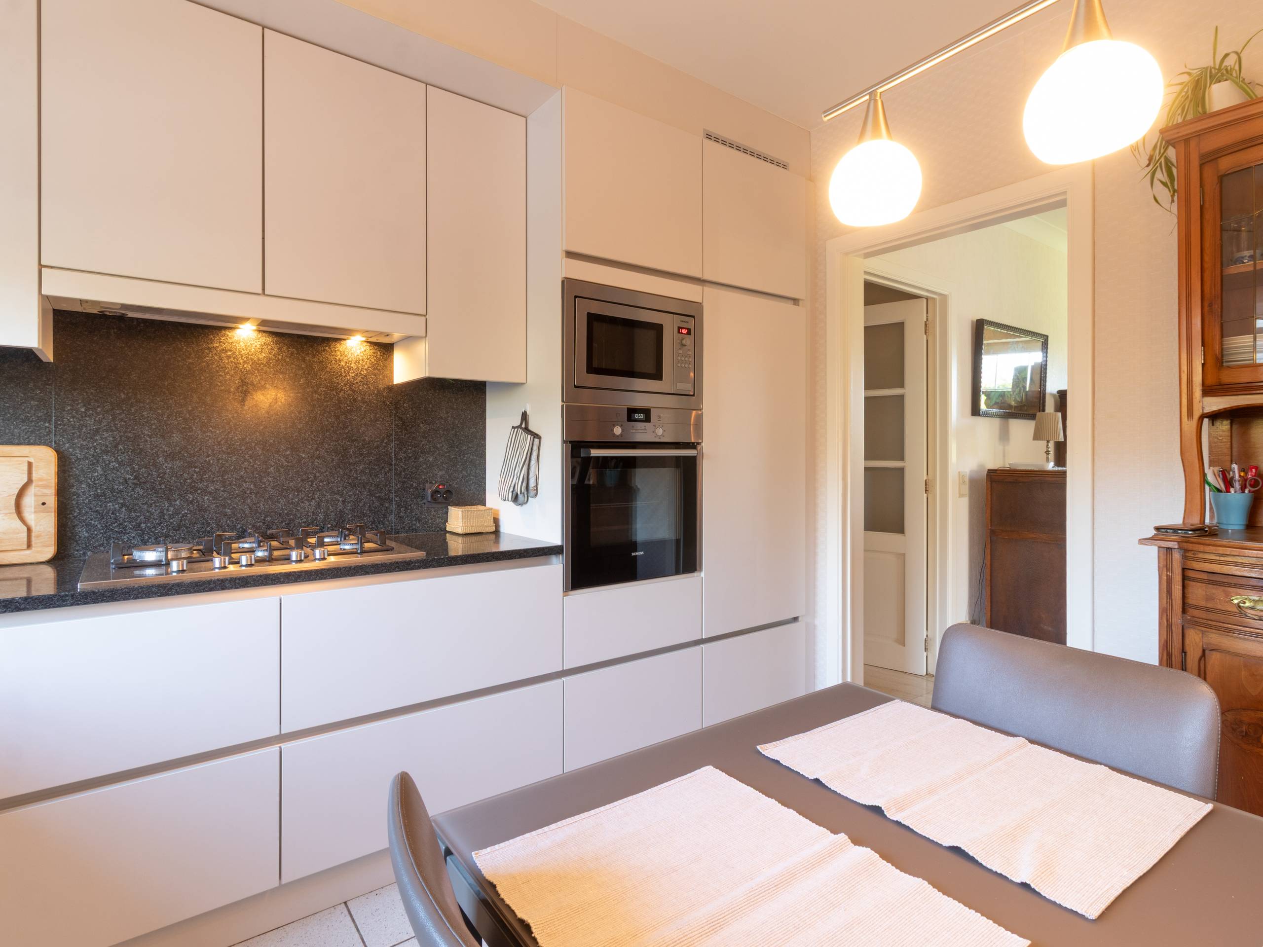 Goed gelegen woning met tuin en garage in Hove - foto 5