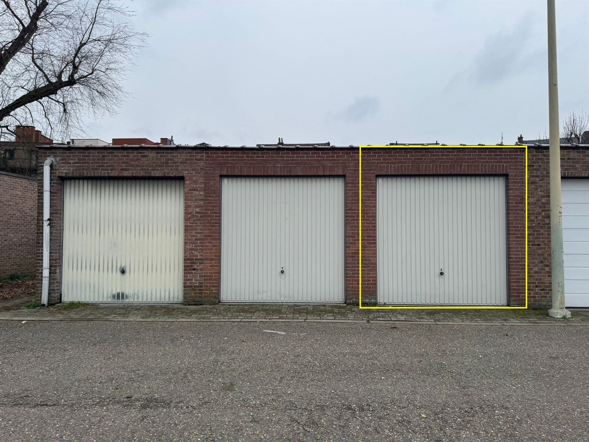 Parking/Garage - photo 2