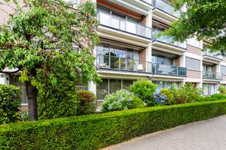 Lumineus en gerenoveerd appartement ca. 167m² met veel natuurlijke lichtinval en een zuidgericht terras op uitstekende locatie te Wilrijk - Park...