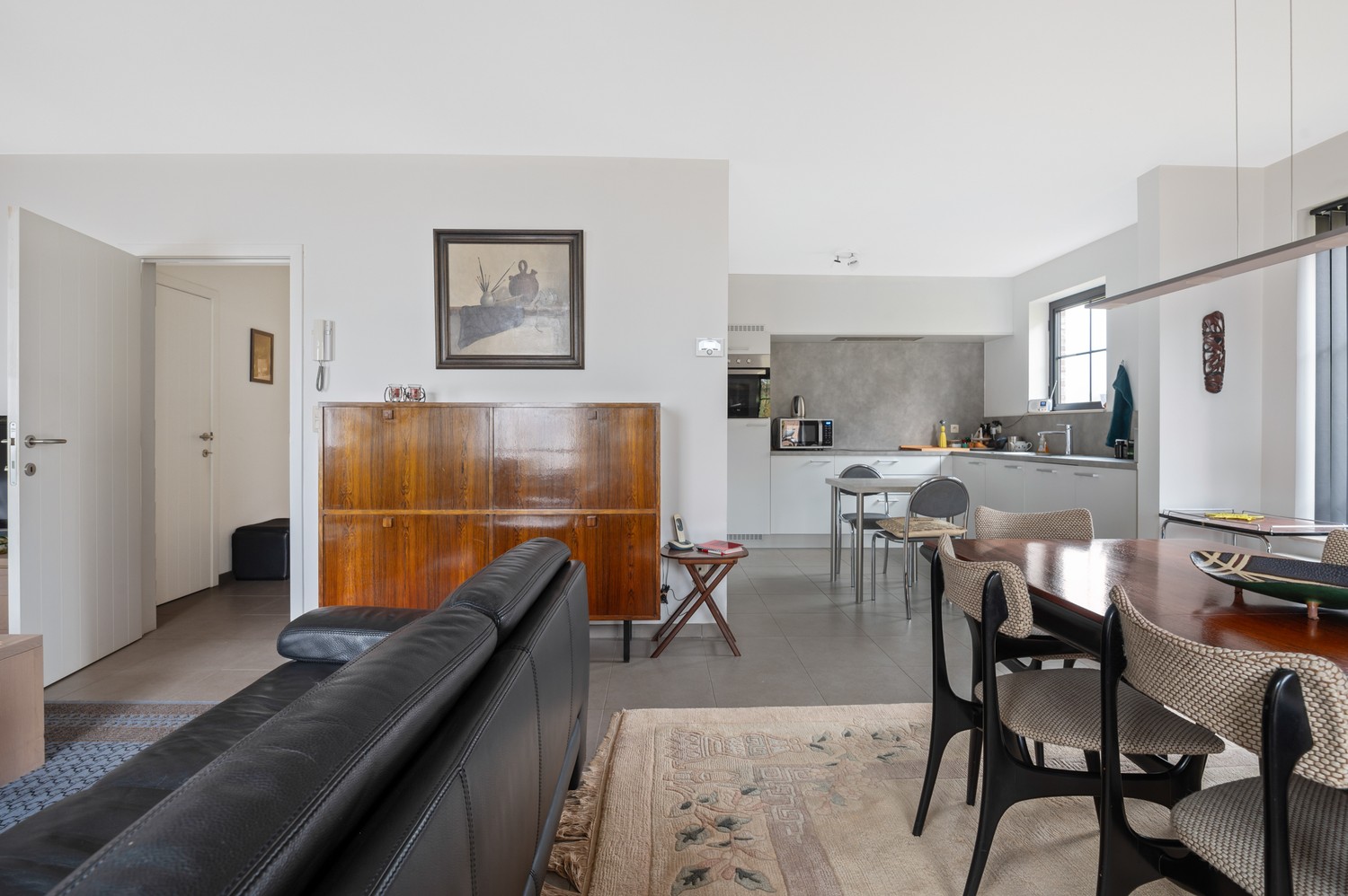 Instapklaar appartement met 2 slaapkamers, terras en ondergrondse staanplaats in Broechem! - foto 4