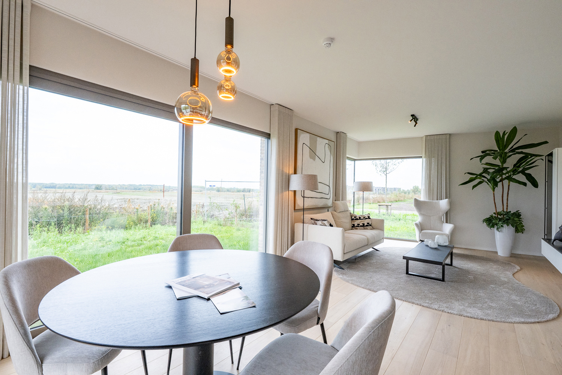 GELIJKVLOERSE ASSISTENTIEWONING MET RUIME TUIN - foto 4