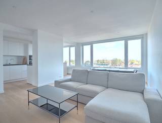 Tel: 0456 12 69 37 / Email: kilian.f@weinvest.beIdeally located on the edge of the Chant d’Oiseau area, close to numerous shops and public transport,...