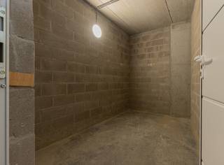 BURST - Op zoek naar extra opslagruimte in een veilige en droge omgeving? Deze ondergrondse kelder is de ideale oplossing voor wie ruimte...